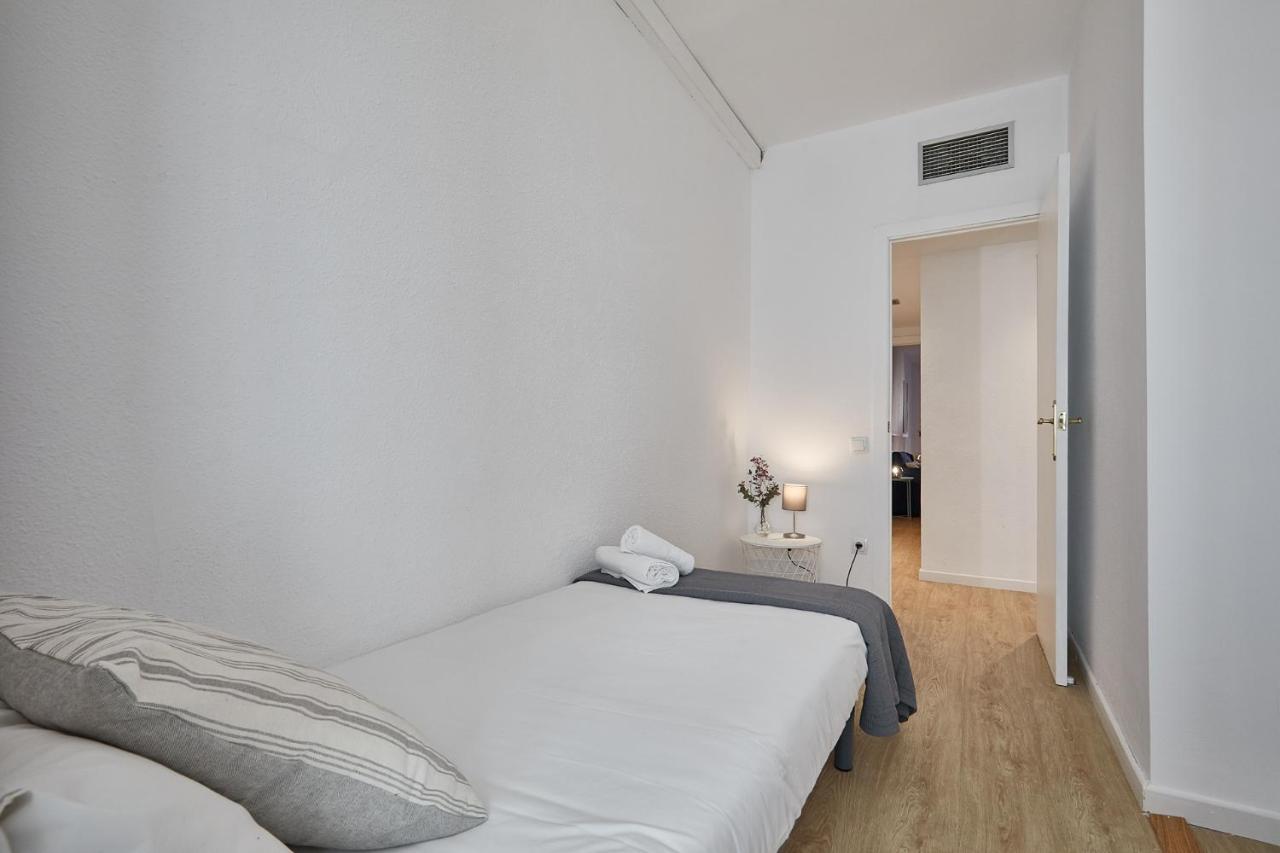 Bbarcelona Clot Apartments Luaran gambar